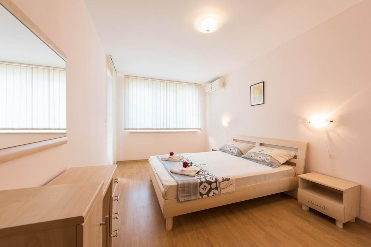Gt Riviera Fort Beach Apartments Ravda Luaran gambar