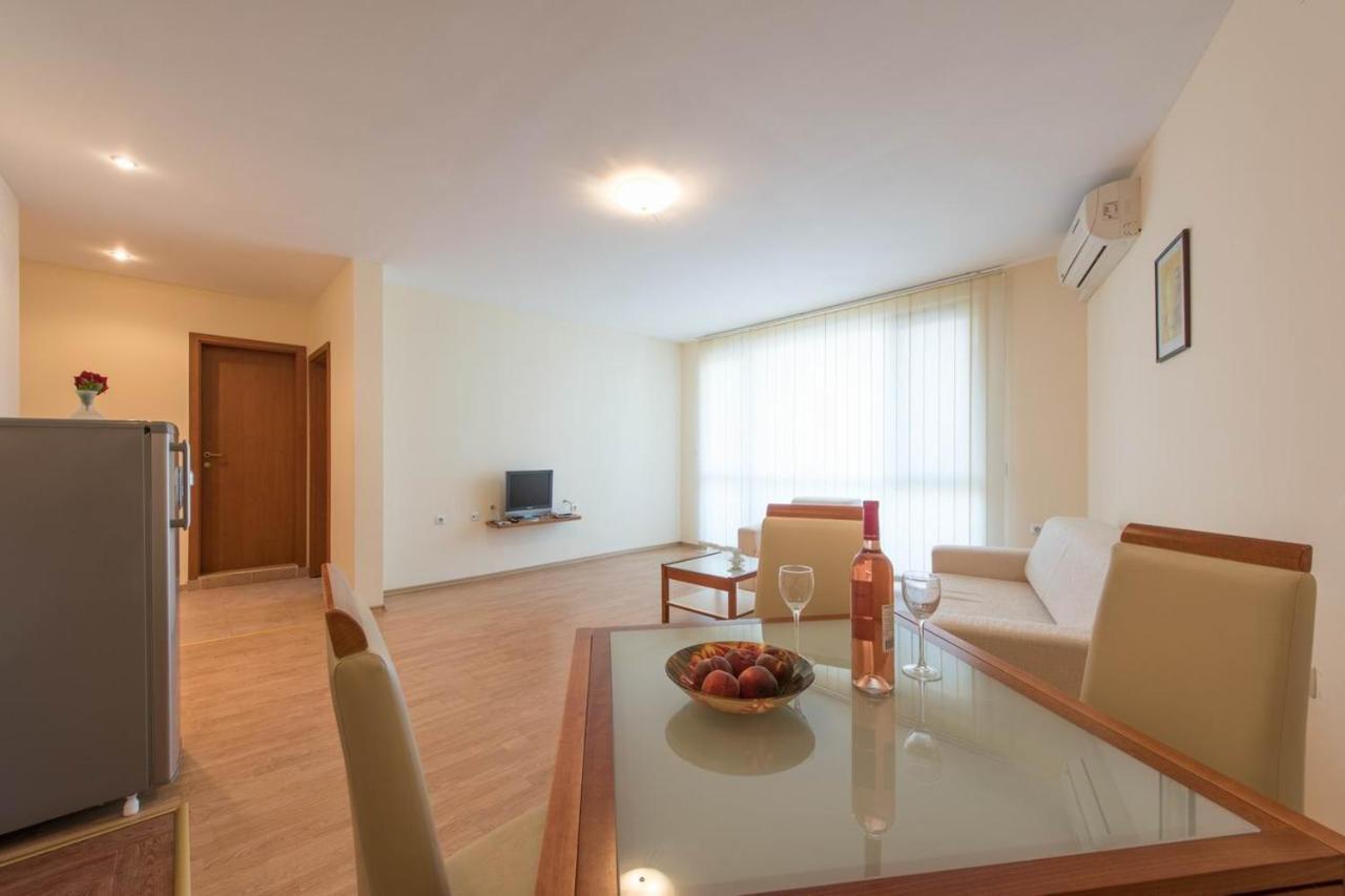 Gt Riviera Fort Beach Apartments Ravda Luaran gambar