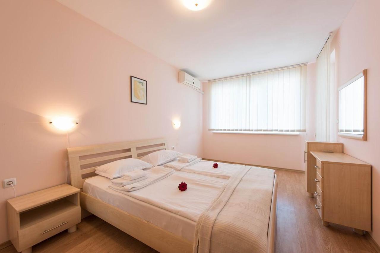 Gt Riviera Fort Beach Apartments Ravda Luaran gambar