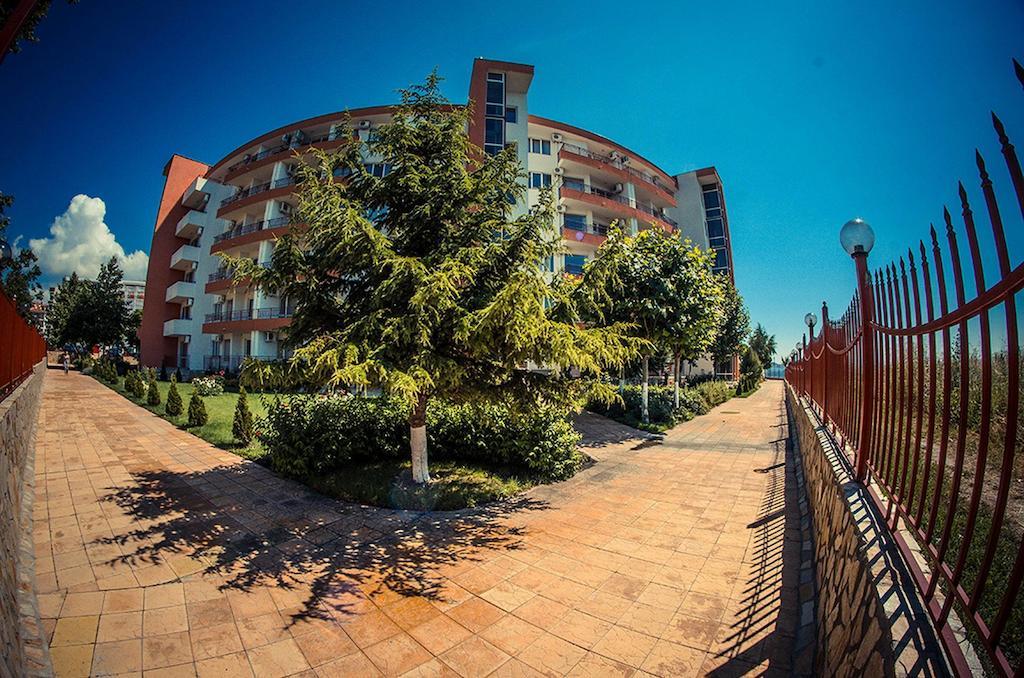 Gt Riviera Fort Beach Apartments Ravda Luaran gambar